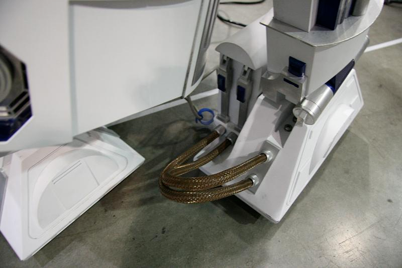 Illustration for article titled DIY R2-D2 Is Even Better than the Real Thing